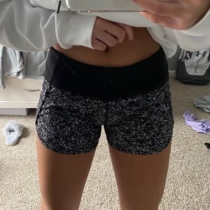 Lululemon Speed Up Short 4”